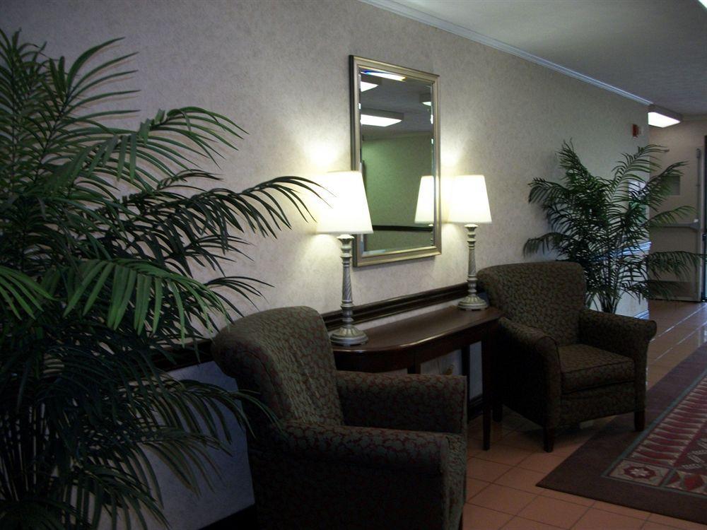 Red Roof Inn & Suites Lexington - Hamburg Exterior photo