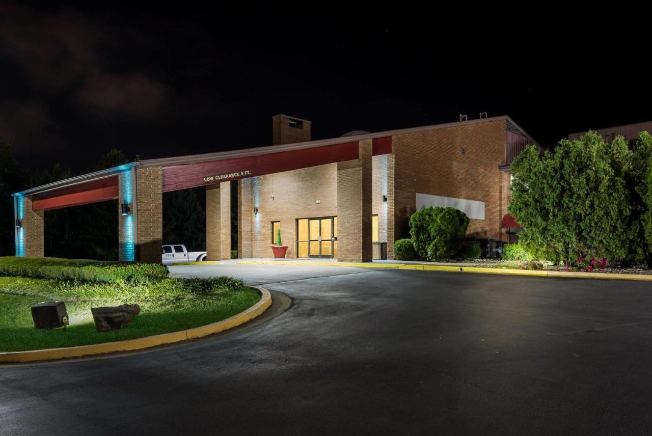 Red Roof Inn & Suites Lexington - Hamburg Exterior photo