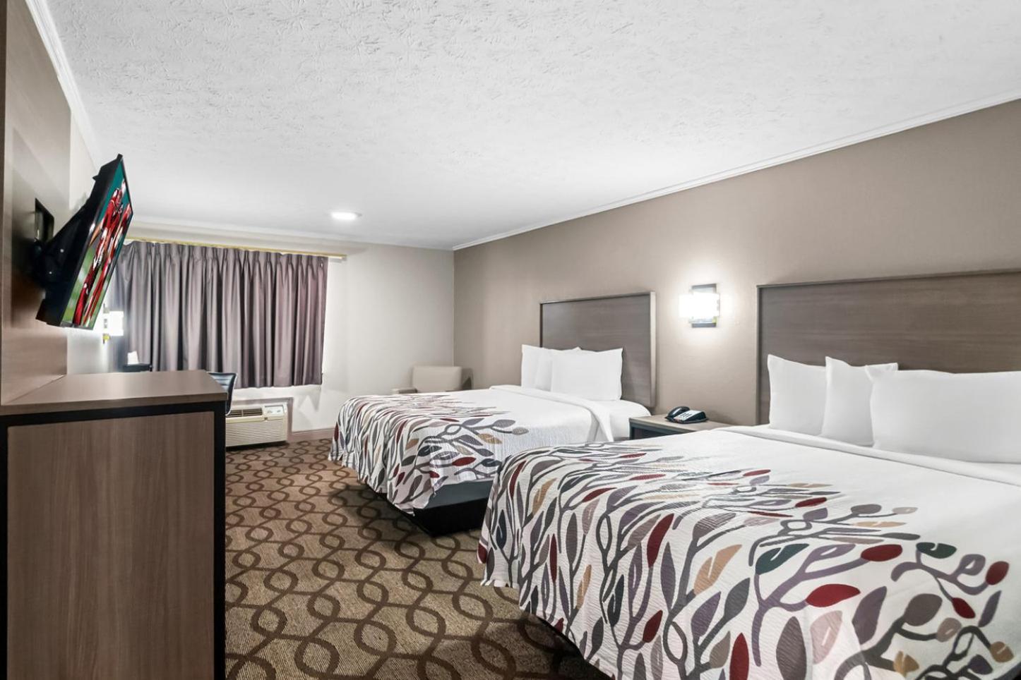 Red Roof Inn & Suites Lexington - Hamburg Exterior photo