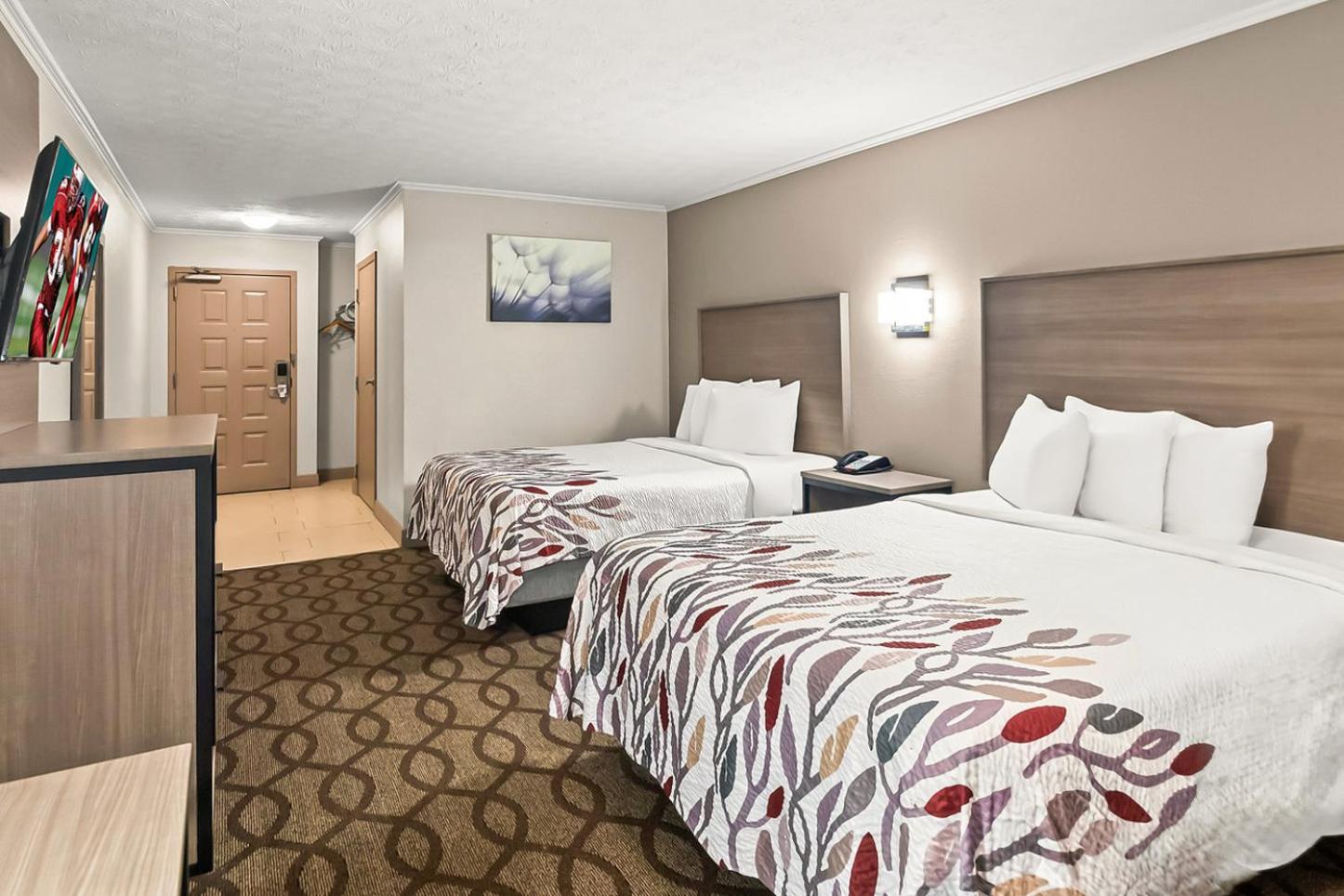 Red Roof Inn & Suites Lexington - Hamburg Exterior photo