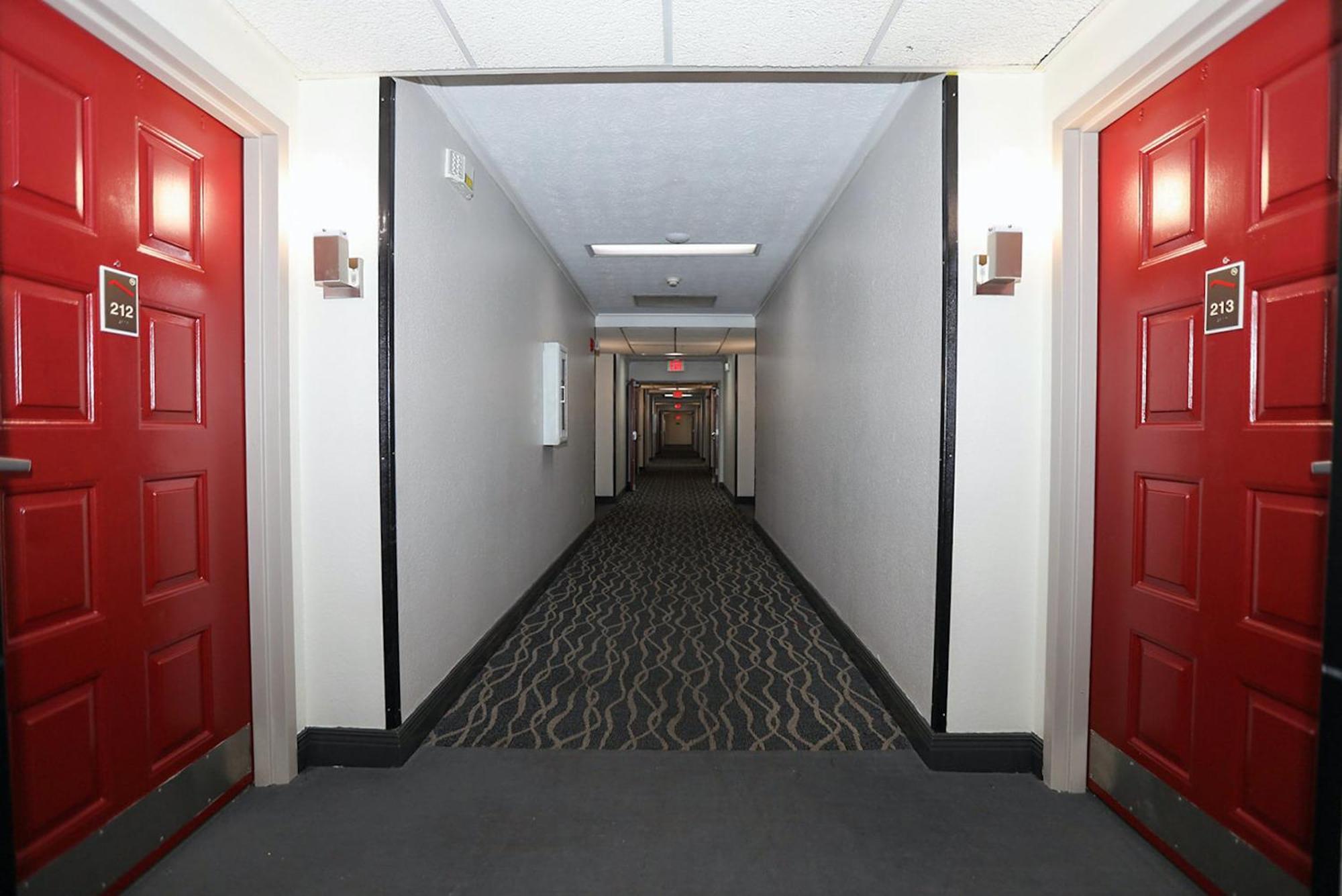Red Roof Inn & Suites Lexington - Hamburg Exterior photo